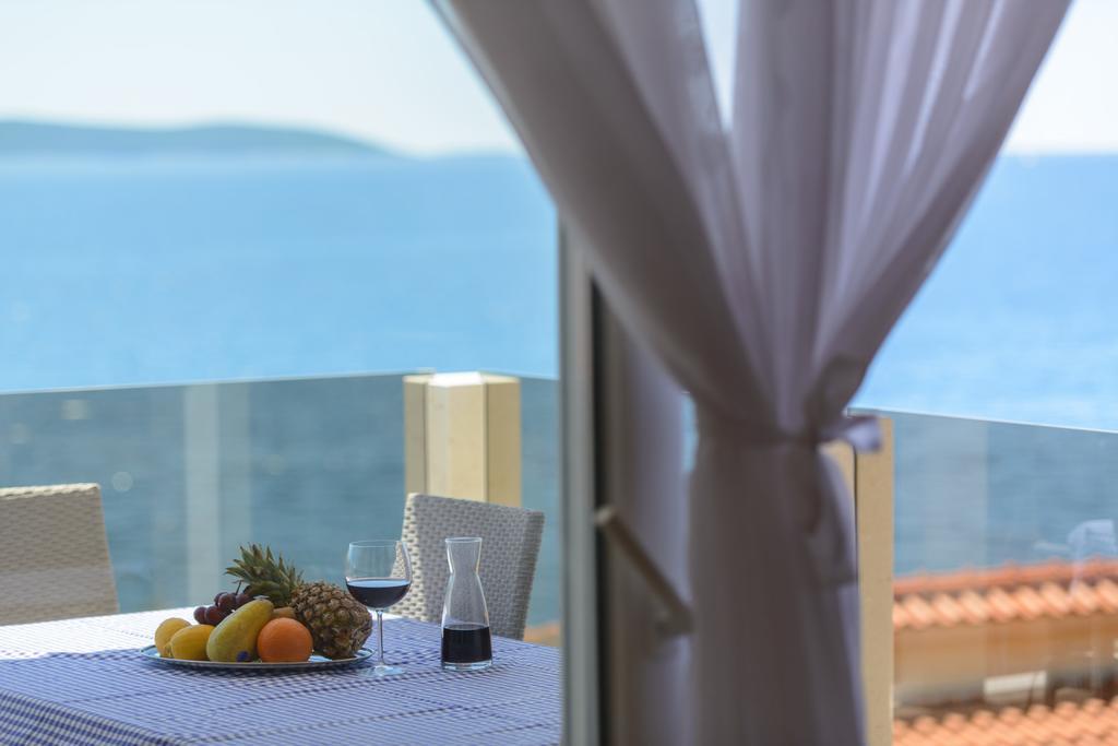 Apartments Villa Atlantis Trogir Exterior foto