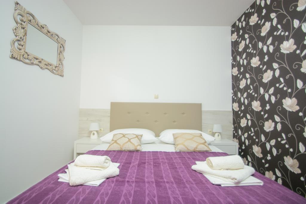 Apartments Villa Atlantis Trogir Exterior foto