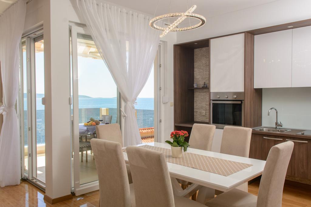 Apartments Villa Atlantis Trogir Exterior foto